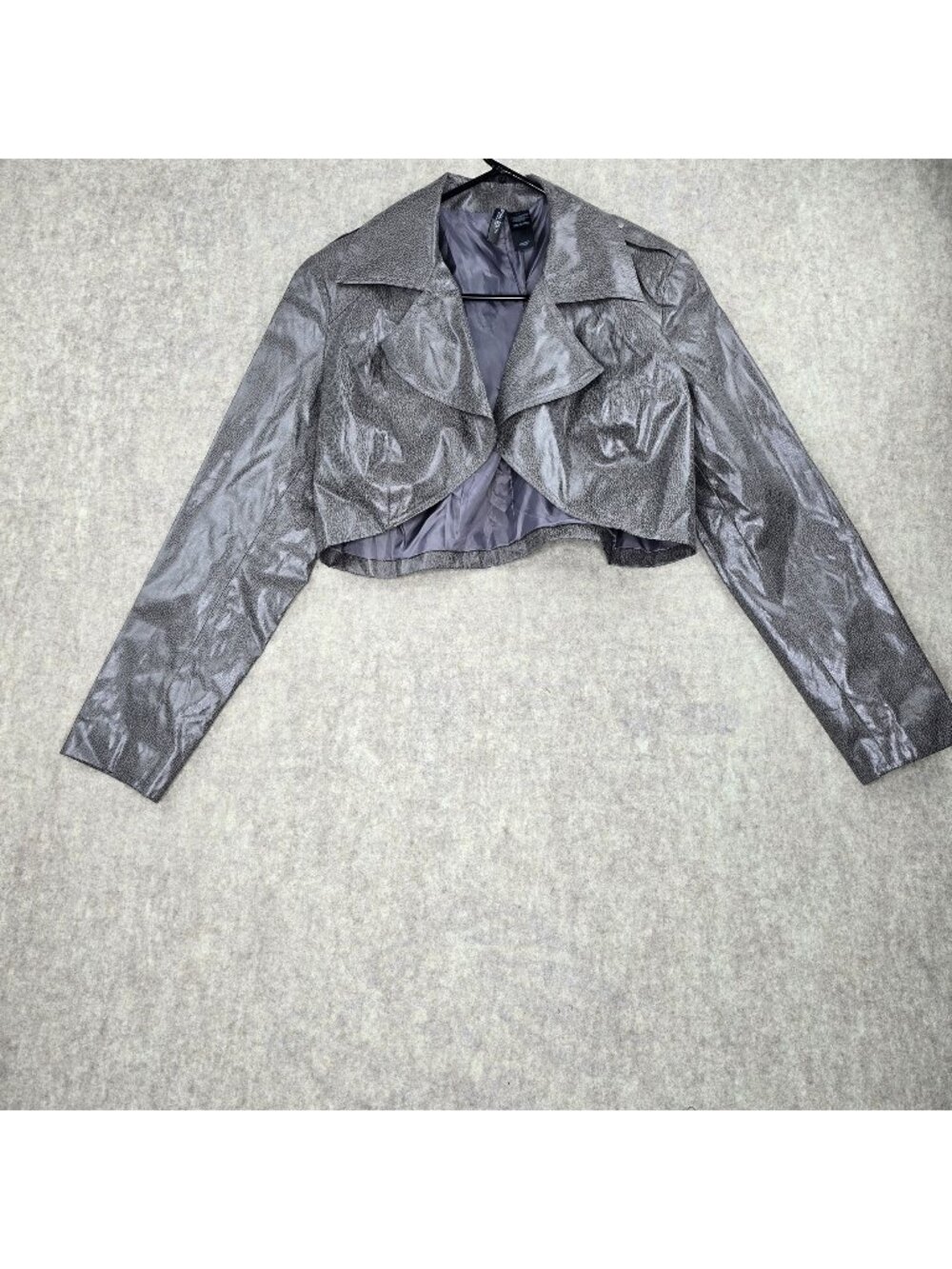 Bisou Bisou Michelle Bohbot Silver Cropped Jacket Womens Size L/G 100% Polyester
